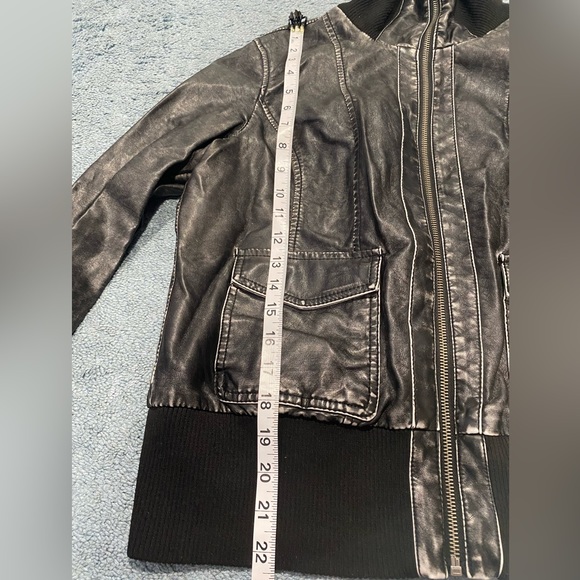 Moto Gear-Women black leather jacket - Picture 10 of 11